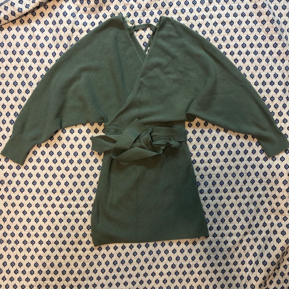 Fashion Nova Sage Green Knit sweater top/dress Large